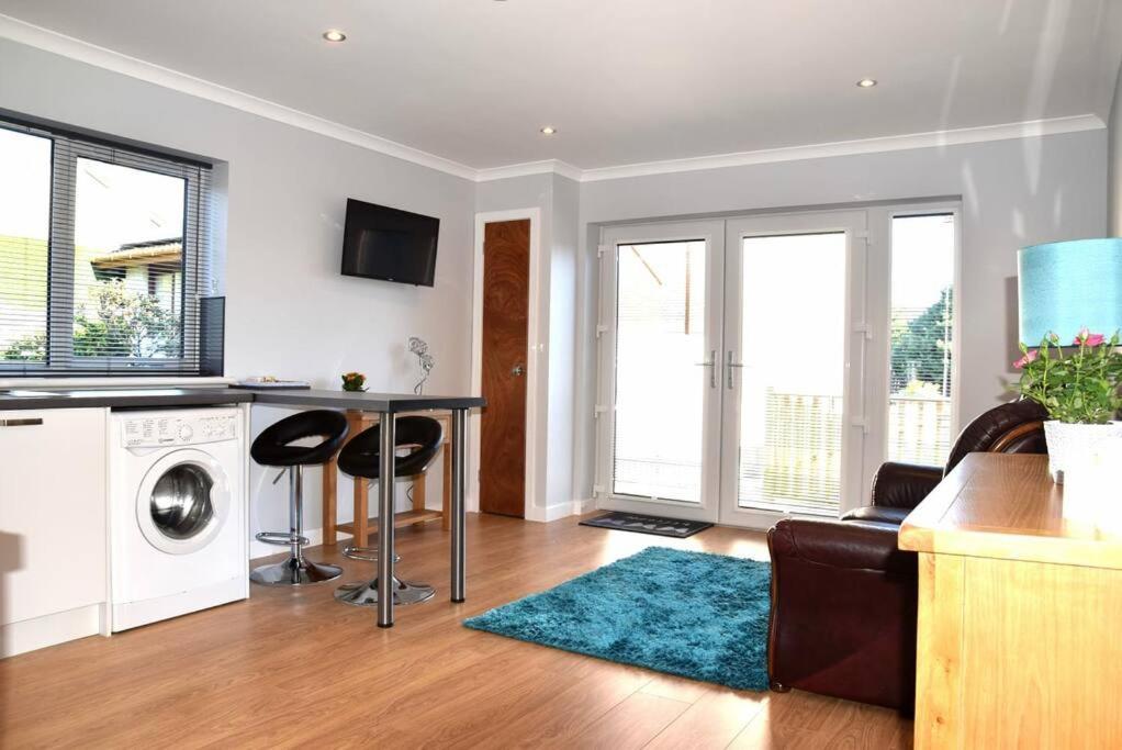 Rammal Lodge - Entire Home, Self Catering Apartment In Inverness Exteriör bild