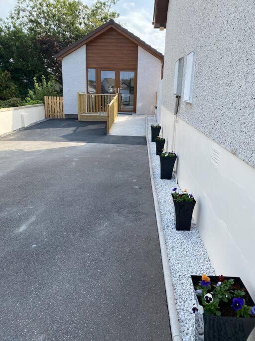 Rammal Lodge - Entire Home, Self Catering Apartment In Inverness Exteriör bild